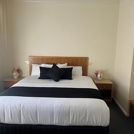 Turners Vineyard Motel Ориндж Екстериор снимка