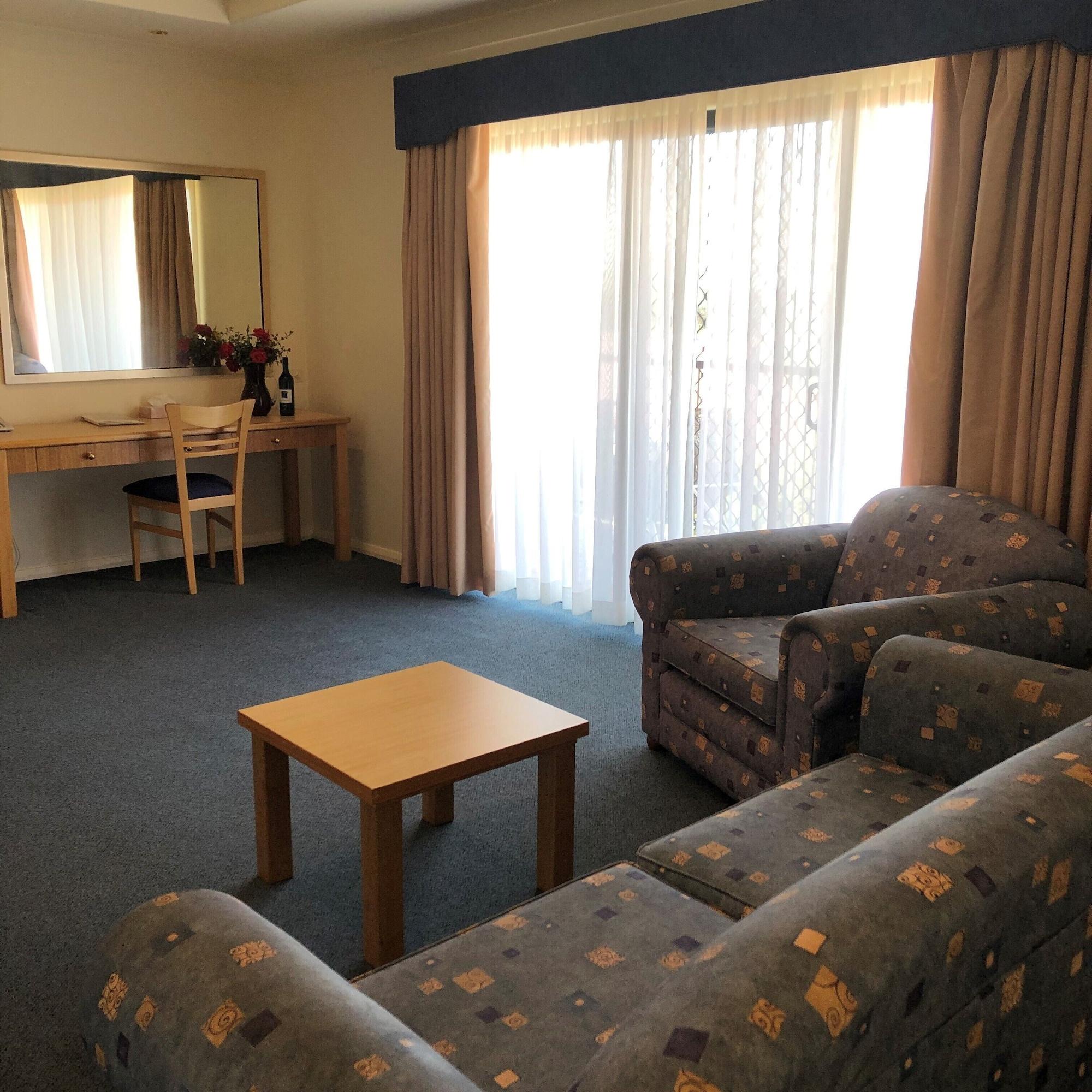 Turners Vineyard Motel Ориндж Екстериор снимка