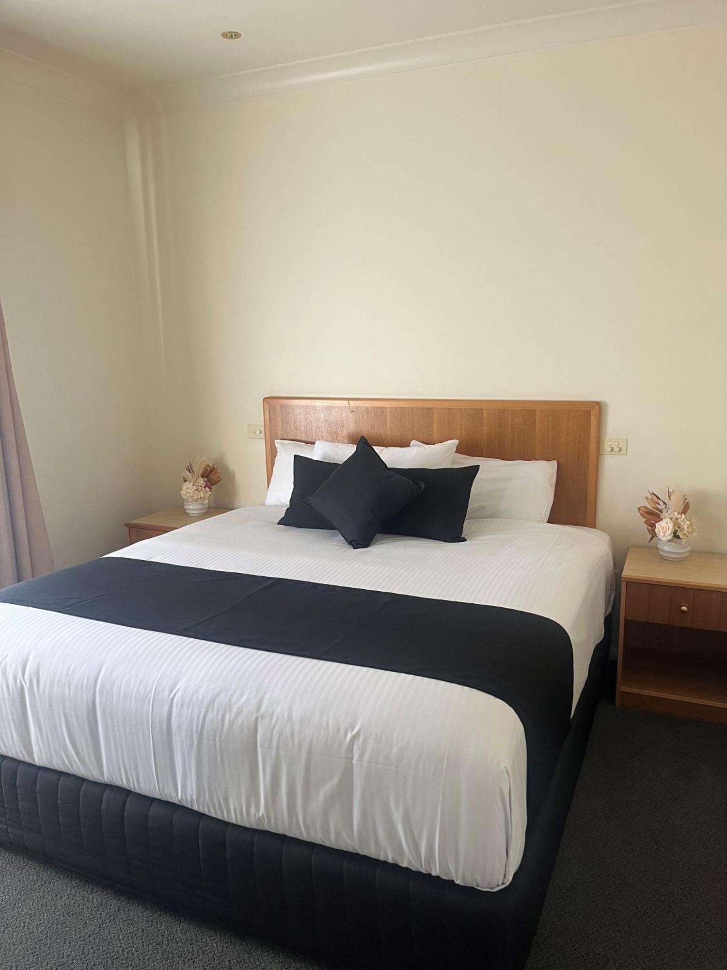 Turners Vineyard Motel Ориндж Екстериор снимка