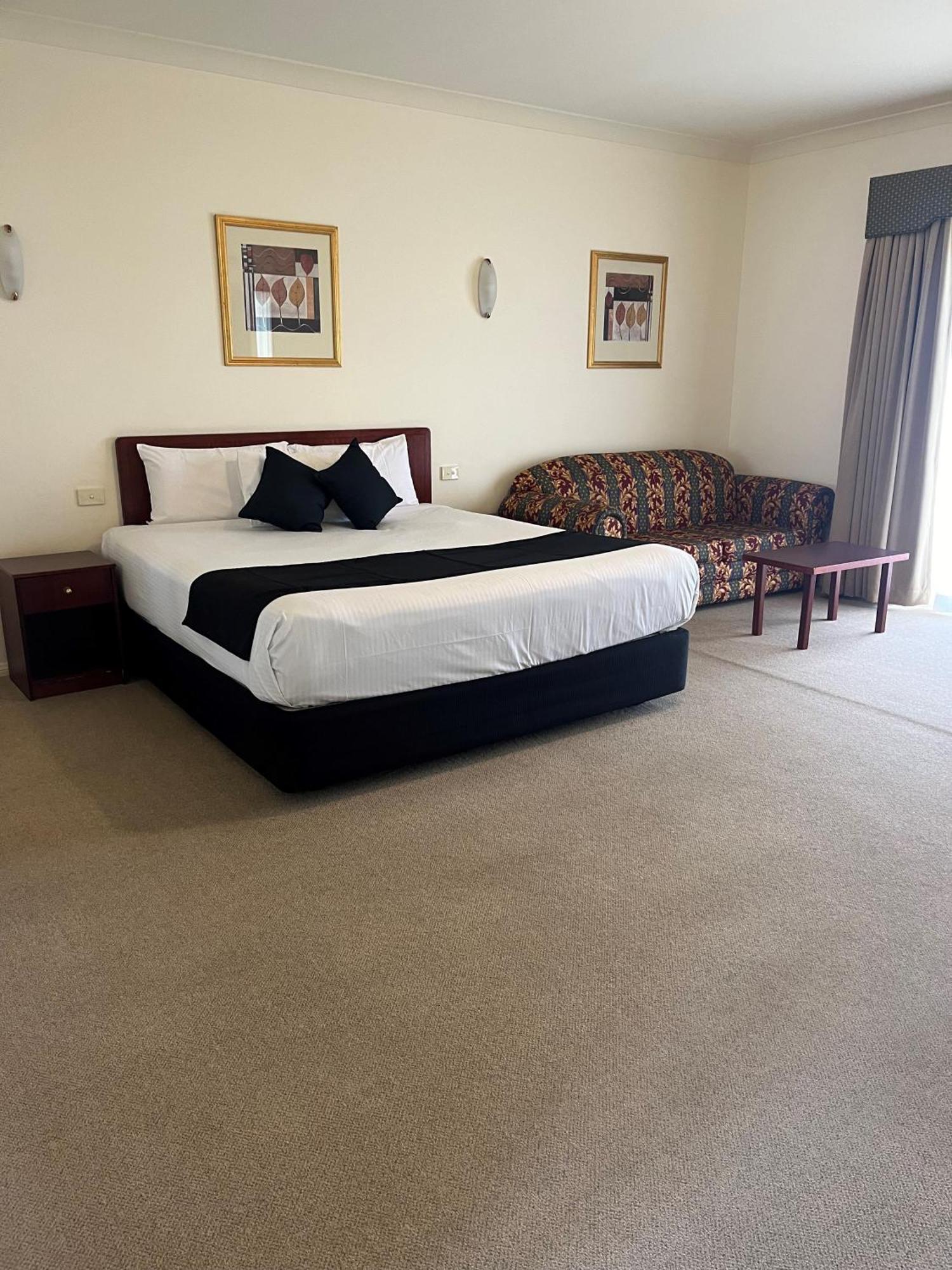 Turners Vineyard Motel Ориндж Екстериор снимка